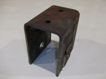 CENTER HANGER REAMED,4.45" HI (DXP-029-037-04)