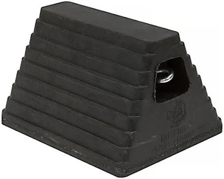 BUYERS HEAVY DUTY RUBBER WHEEL CHOCK WITH RECESSED CHAIN EYE 10X8X6 INCH (WC6810L)